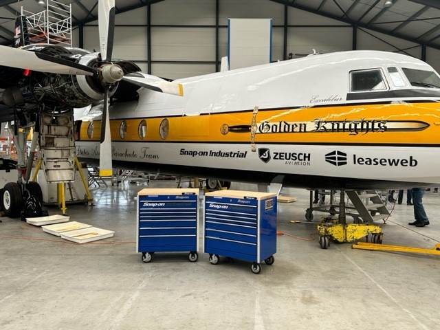Aircarft Sponsorship Snap on Industrial 3